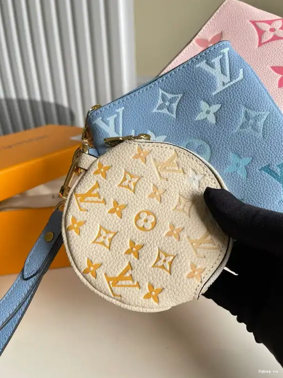 NTRIO LOUIS VUITTON POUCH 0703
